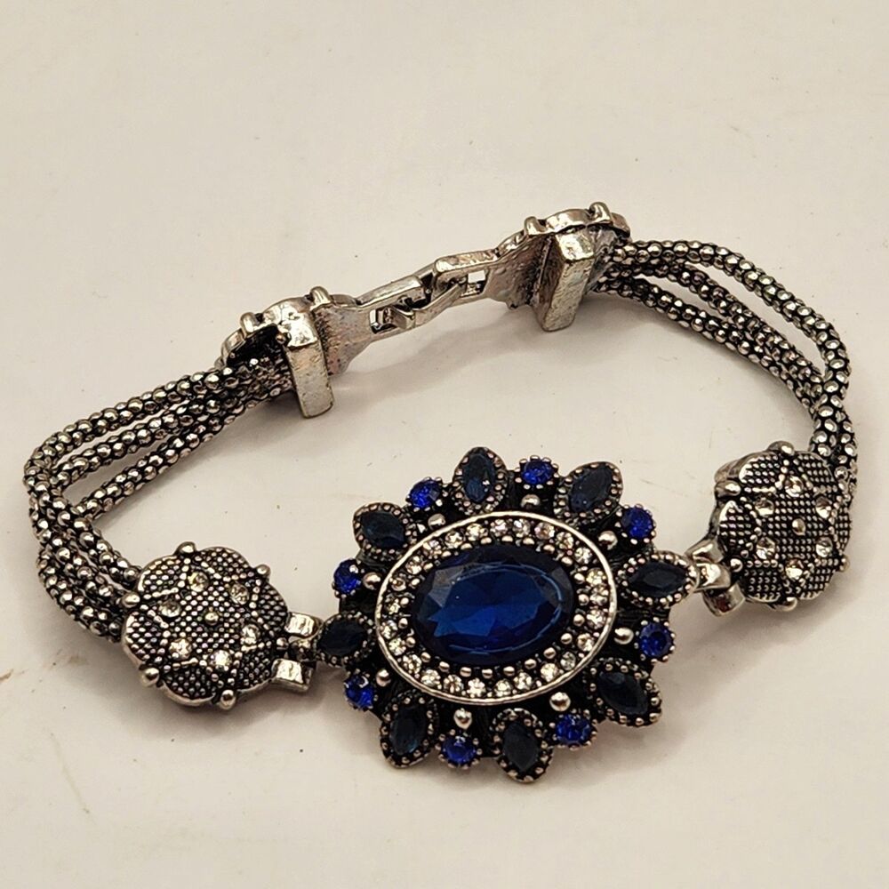 Vintage Blue Rhinestone Silver Tone Chain Bracelet Chunky Fold-over clasp